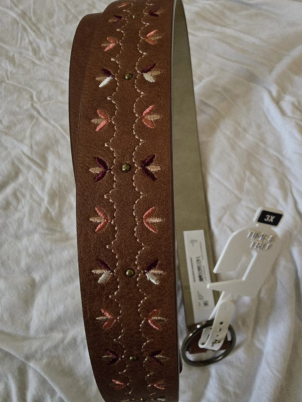 Women’s Tan Embroidered Faux Leather Belt with Brass Oval Buckle. Size 3X. NWT.
